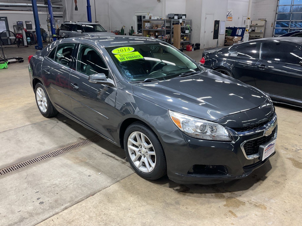 2014 Chevrolet Malibu Image 4