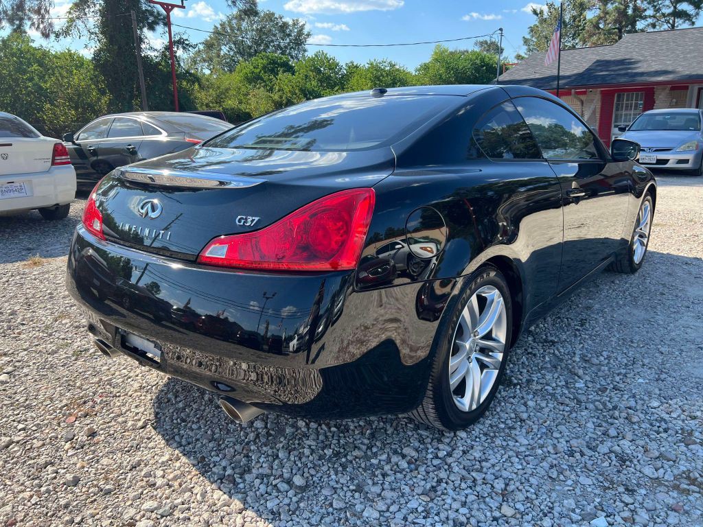 2009 INFINITI G37 Image 7