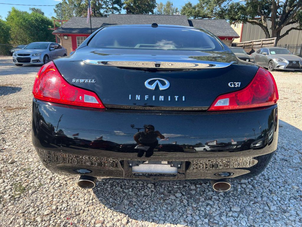 2009 INFINITI G37 Image 8