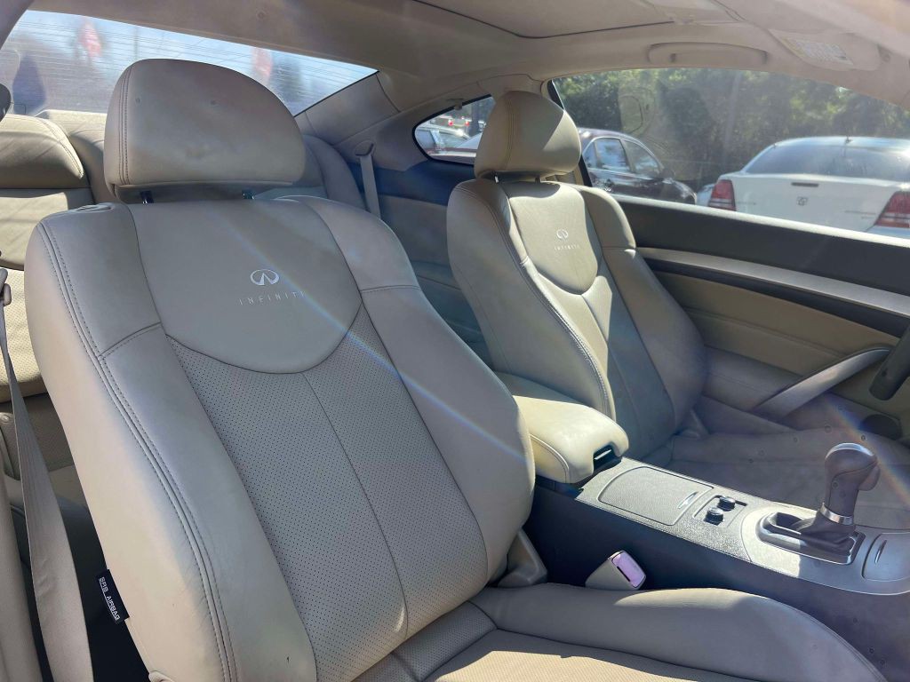 2009 INFINITI G37 Image 24