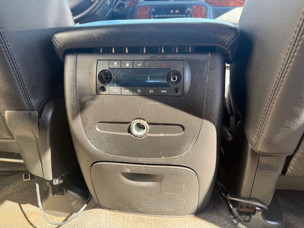 2007 Chevrolet Tahoe Image 24