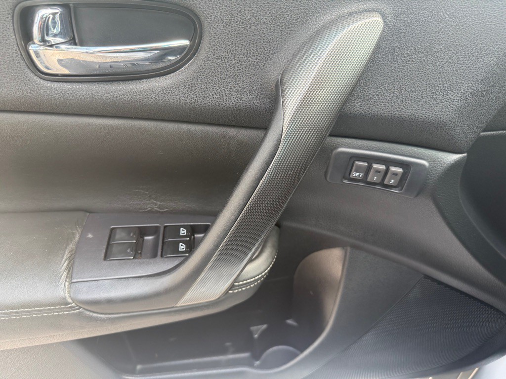 2011 Nissan Maxima Image 13