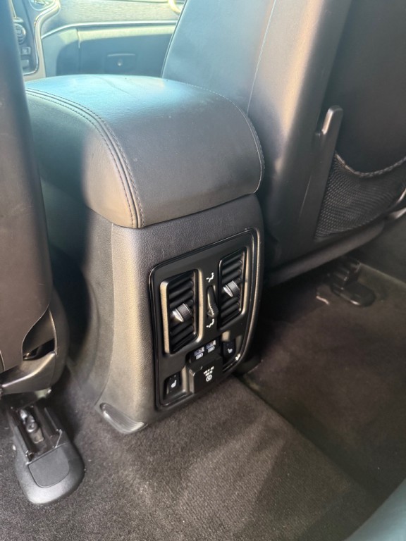 2015 Jeep Grand Cherokee Image 24