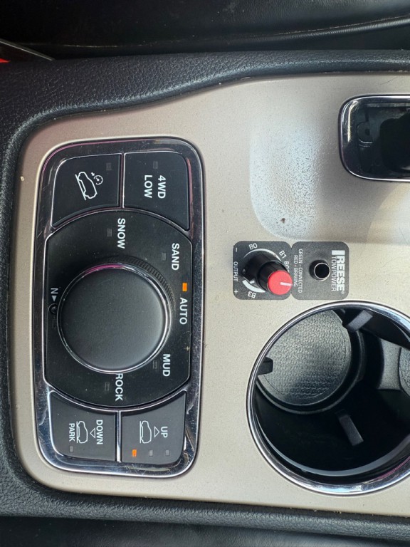 2015 Jeep Grand Cherokee Image 35