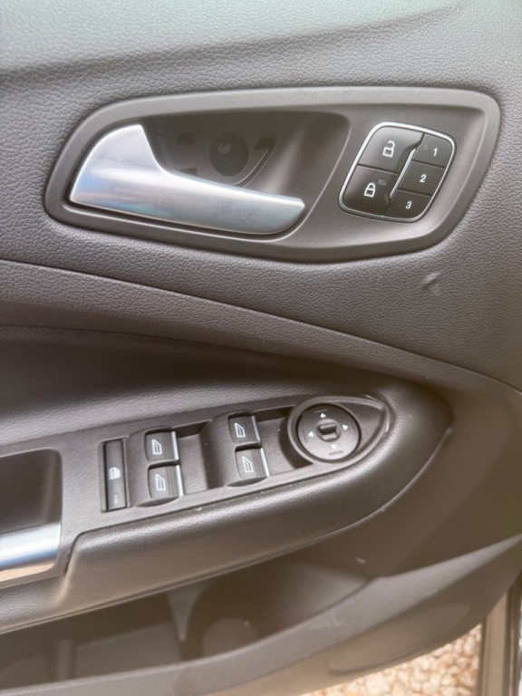 2017 Ford Escape Image 10