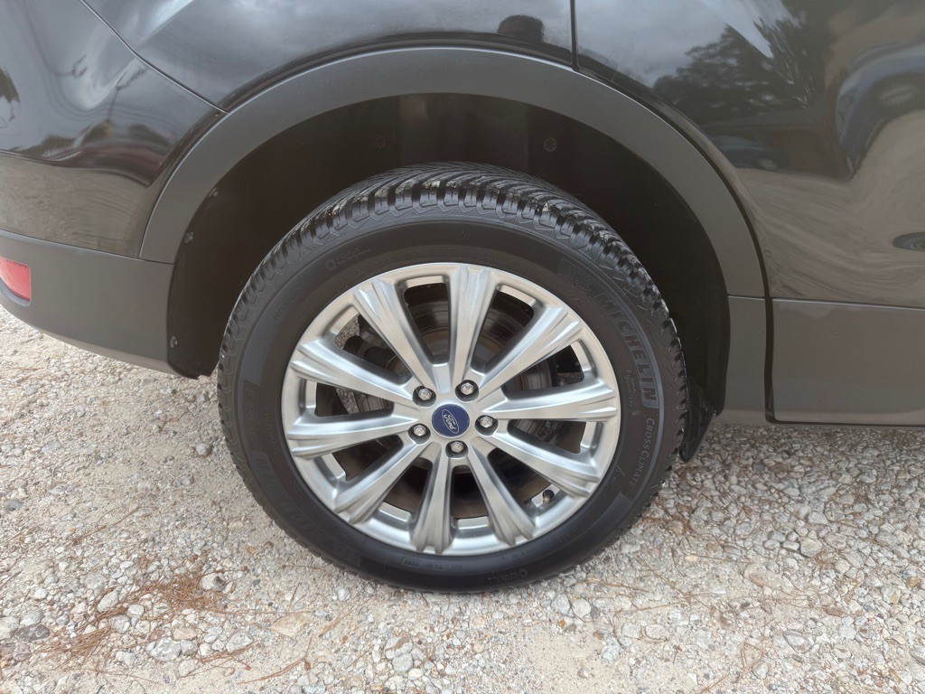 2017 Ford Escape Image 24