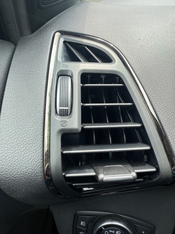 2017 Ford Escape Image 30