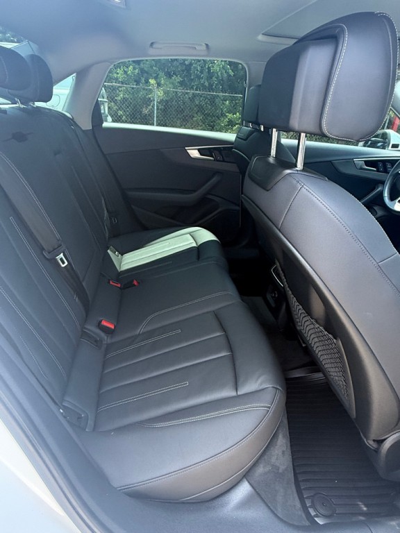 2020 Audi A4 Image 30