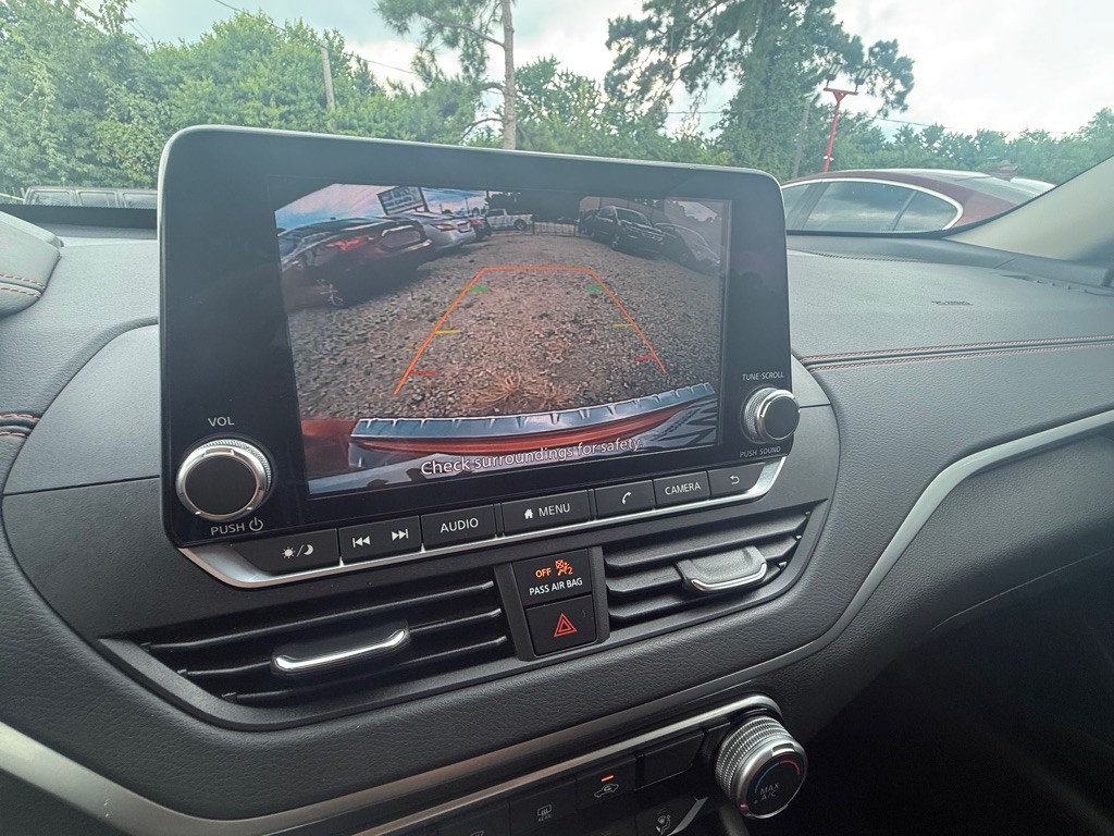 2022 Nissan Altima Image 18