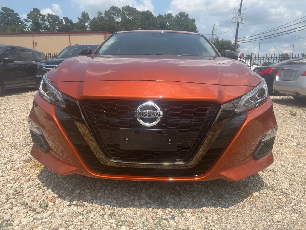 2022 Nissan Altima Image 2