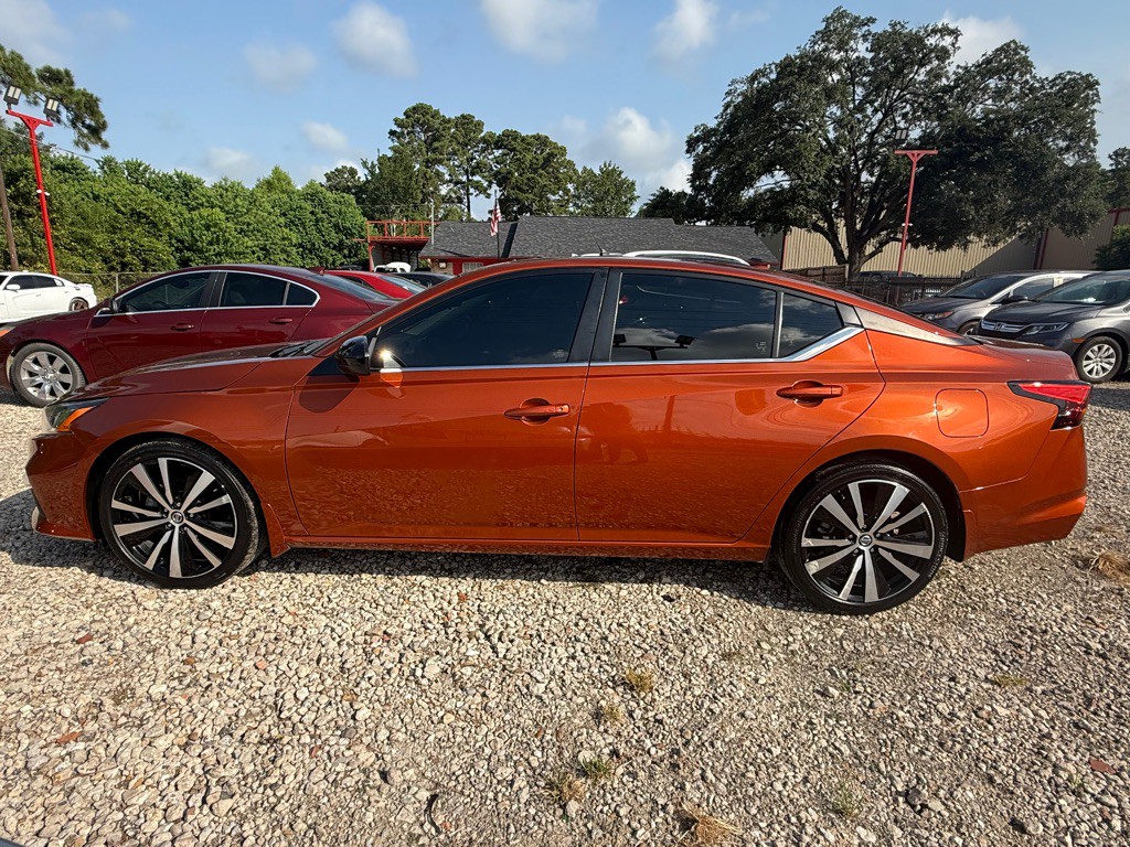 2022 Nissan Altima Image 8