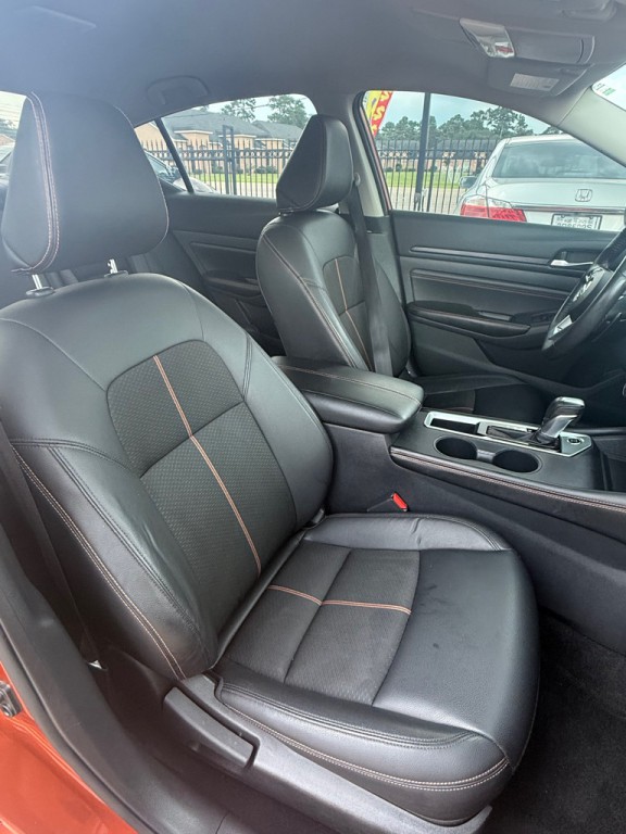 2022 Nissan Altima Image 19