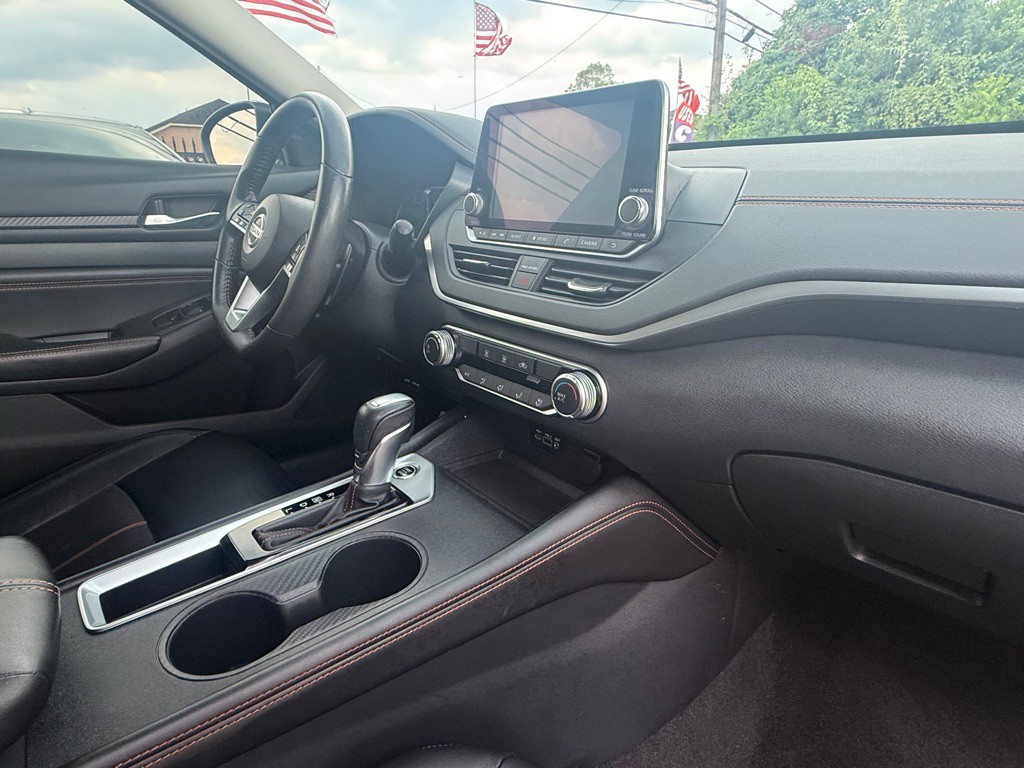 2022 Nissan Altima Image 22