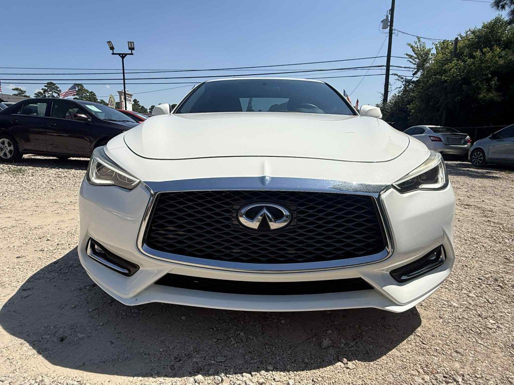 2018 INFINITI Q60 Image 2