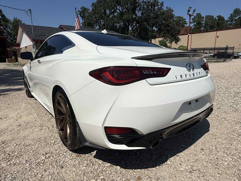 2018 INFINITI Q60 Image 7