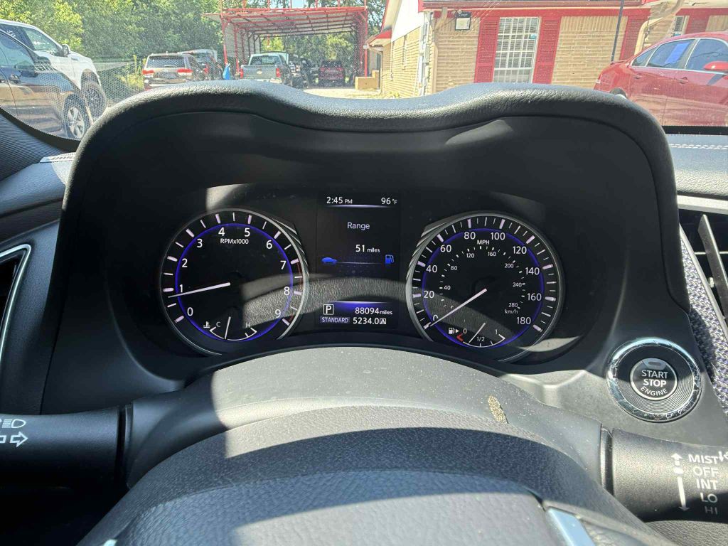 2018 INFINITI Q60 Image 14