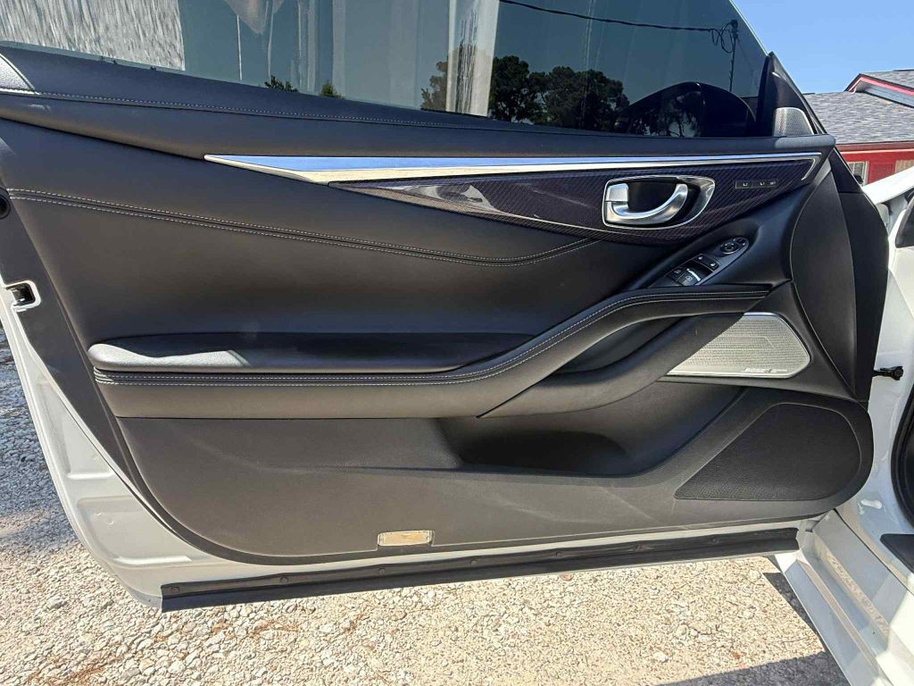 2018 INFINITI Q60 Image 15