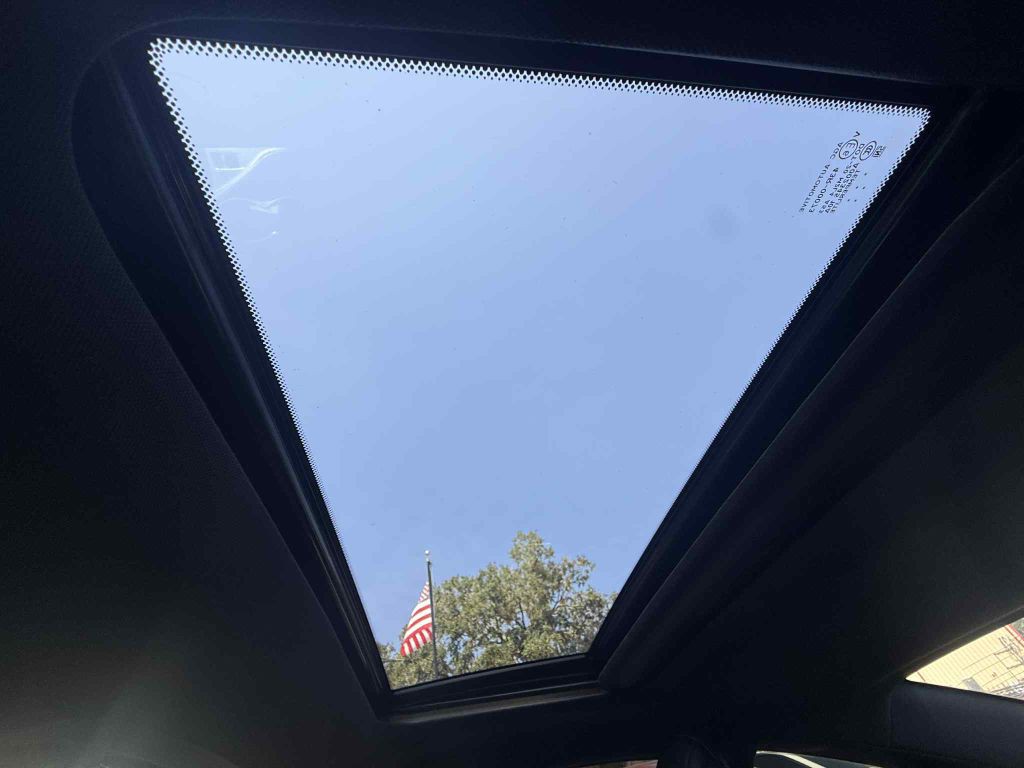 2018 INFINITI Q60 Image 37