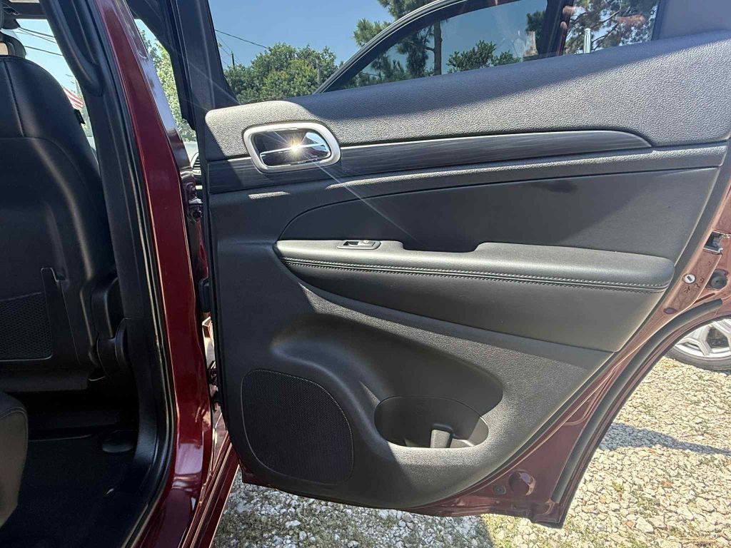 2020 Jeep Grand Cherokee Image 28