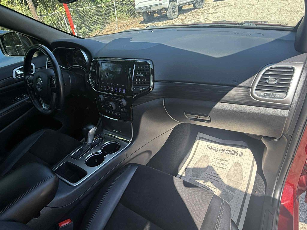 2020 Jeep Grand Cherokee Image 32