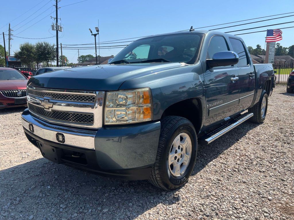 2007 Chevrolet Silverado 1500 Image 2