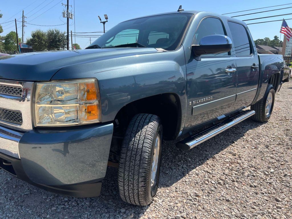 2007 Chevrolet Silverado 1500 Image 3