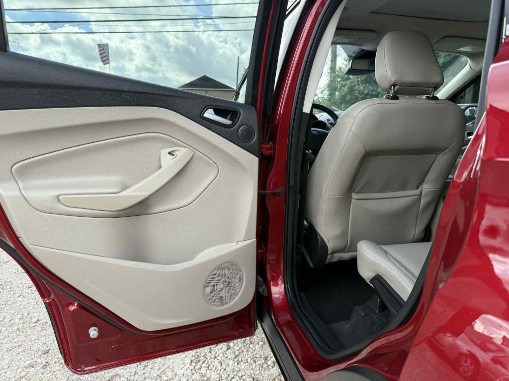2019 Ford Escape Image 37