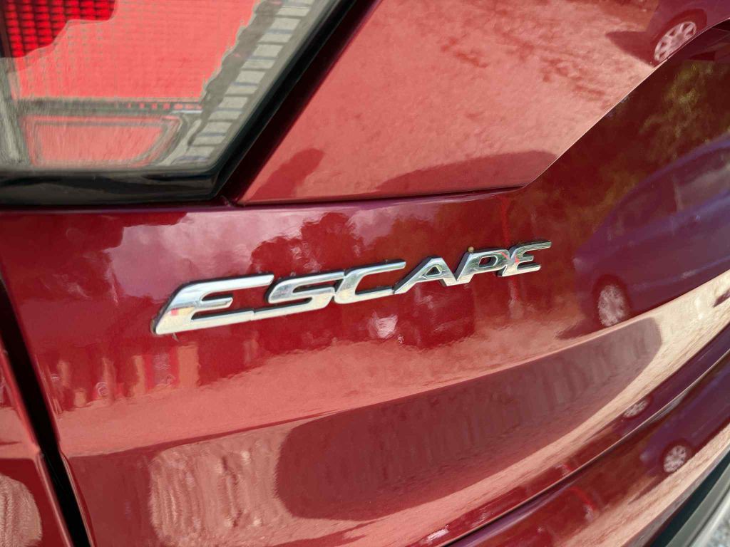 2019 Ford Escape Image 44