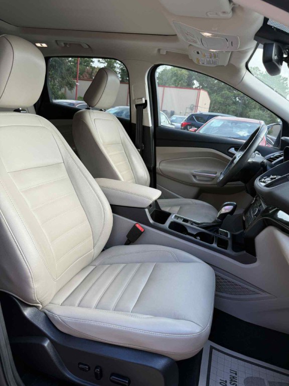 2019 Ford Escape Image 32