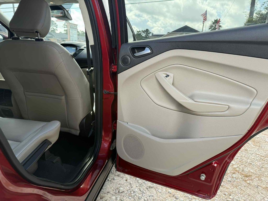 2019 Ford Escape Image 35