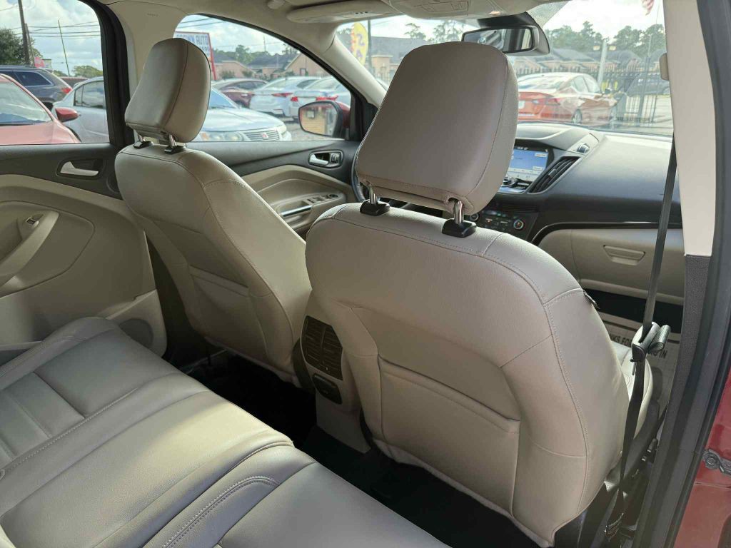 2019 Ford Escape Image 36