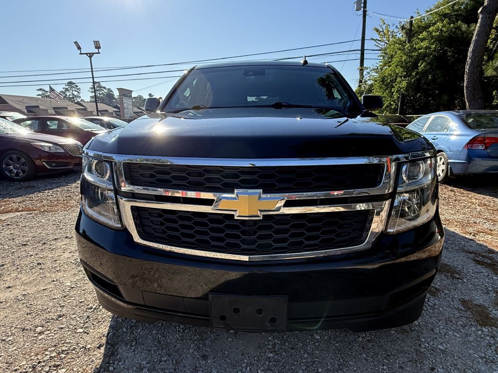 2019 Chevrolet Suburban Image 2