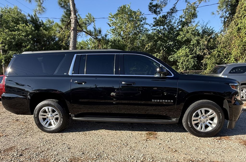 2019 Chevrolet Suburban Image 4