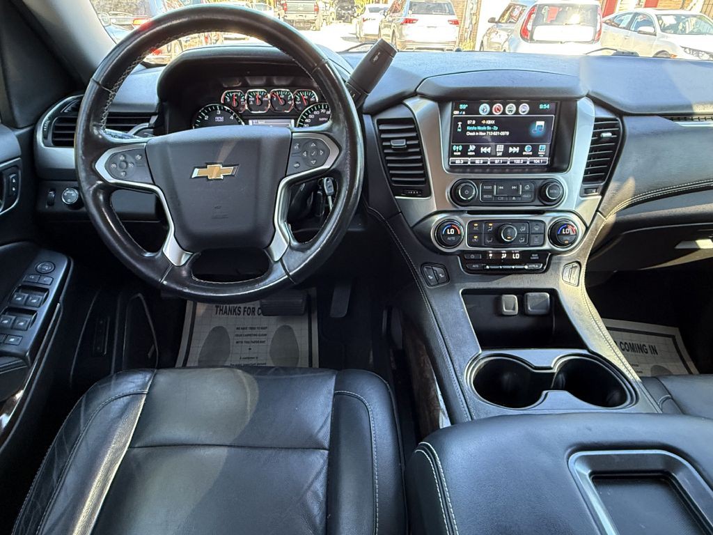 2019 Chevrolet Suburban Image 12