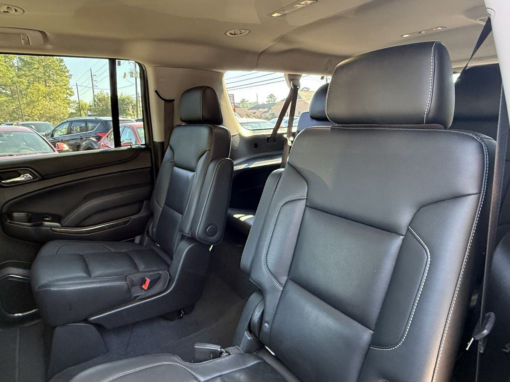 2019 Chevrolet Suburban Image 24