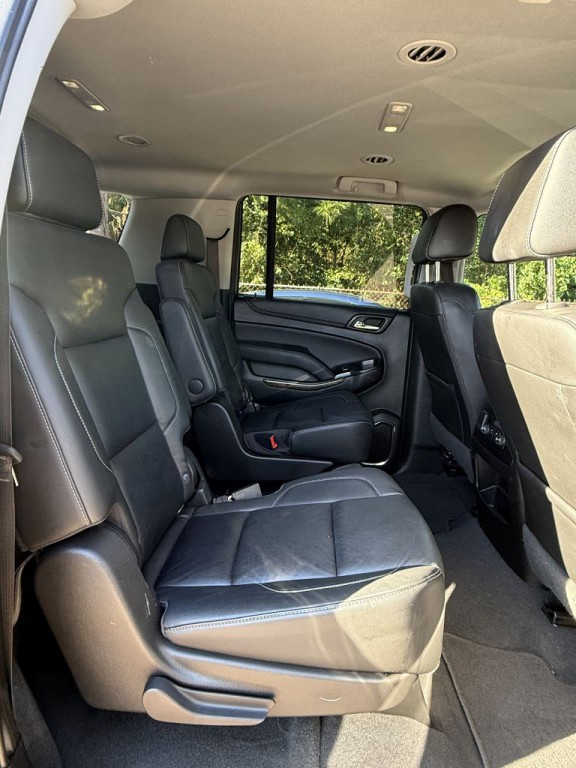 2019 Chevrolet Suburban Image 26