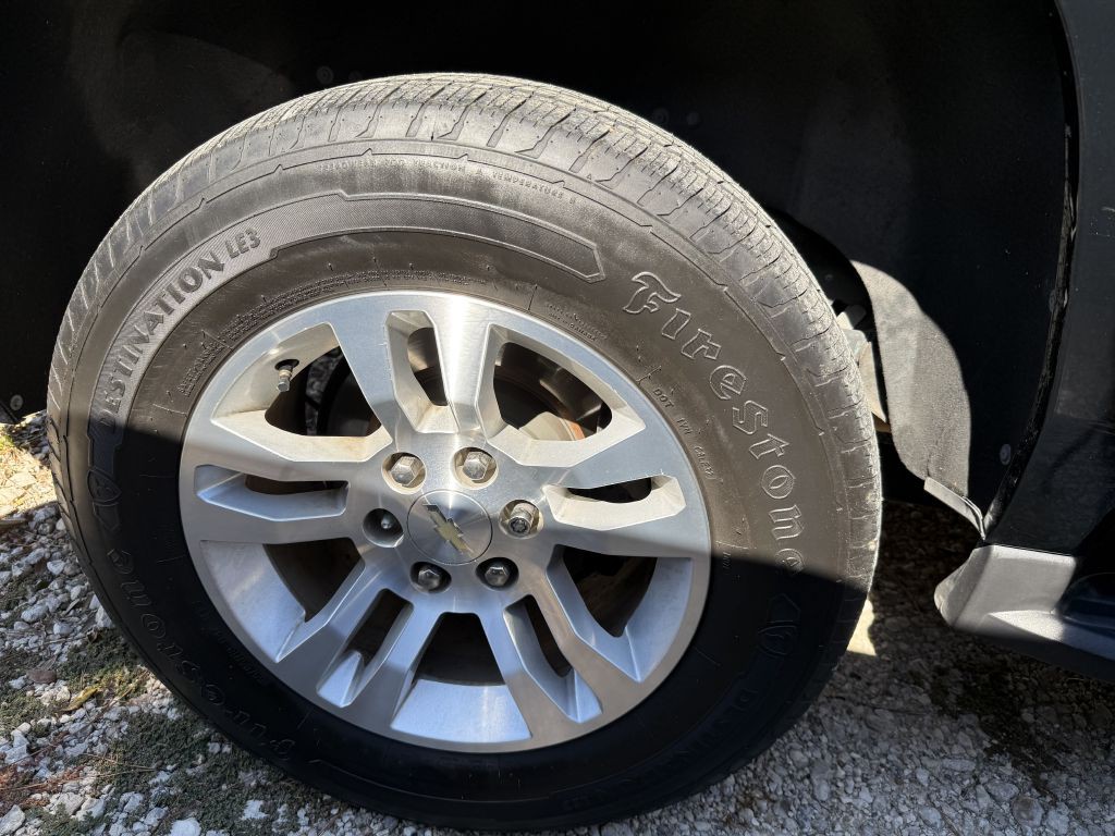 2019 Chevrolet Suburban Image 37