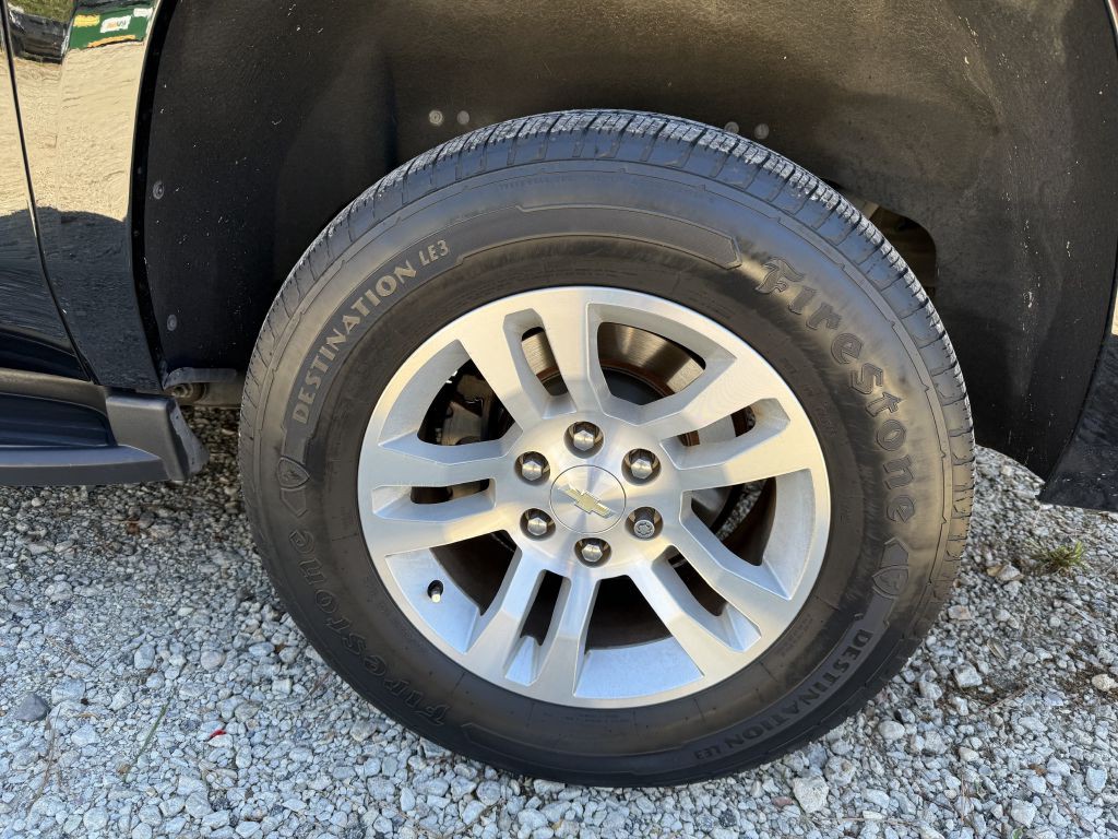 2019 Chevrolet Suburban Image 38