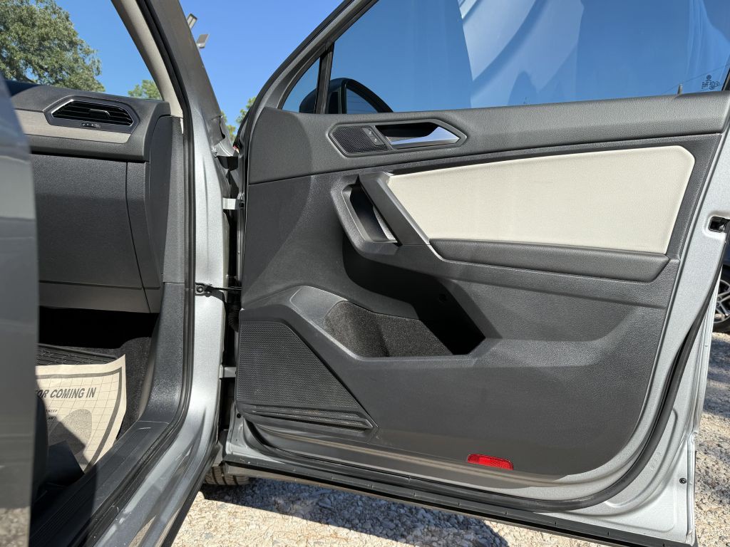 2021 Volkswagen Tiguan Image 37