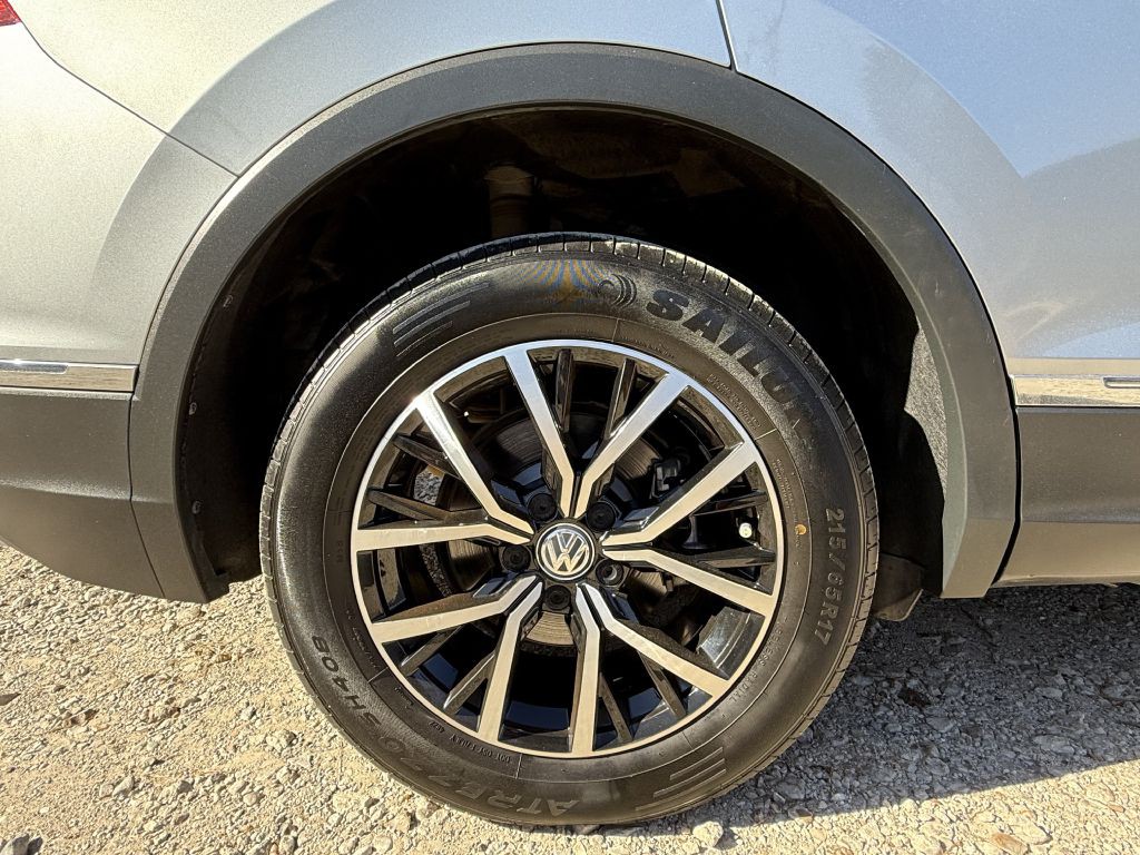 2021 Volkswagen Tiguan Image 43