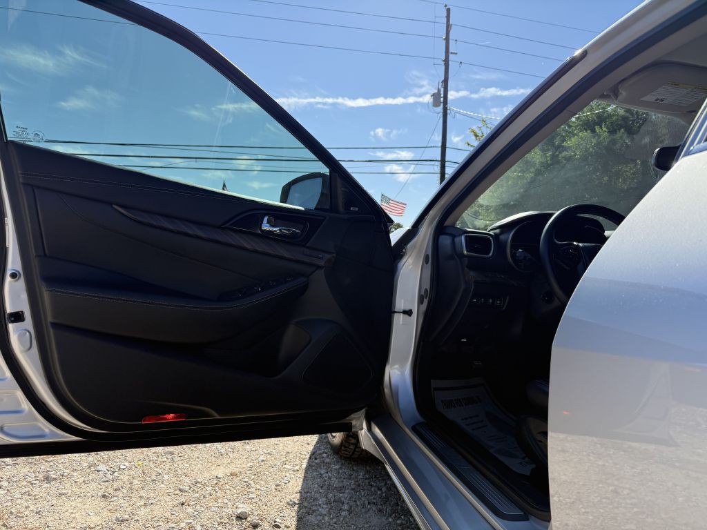 2017 Nissan Maxima Image 15