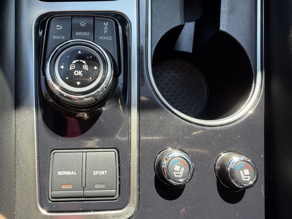 2017 Nissan Maxima Image 29