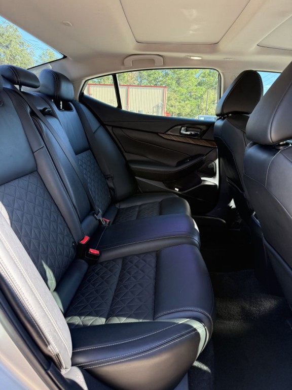 2017 Nissan Maxima Image 32