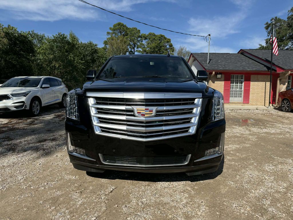 2015 Cadillac Escalade Image 2