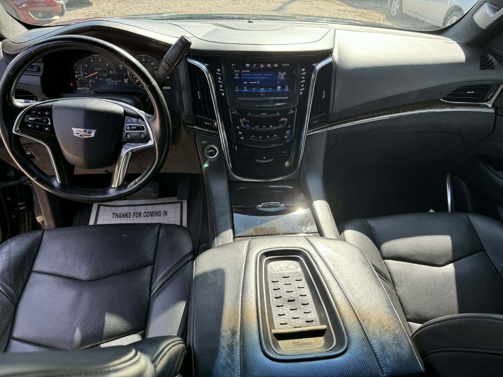2015 Cadillac Escalade Image 16