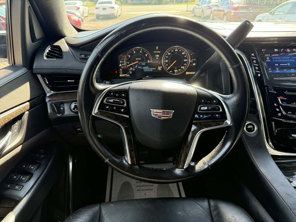2015 Cadillac Escalade Image 18