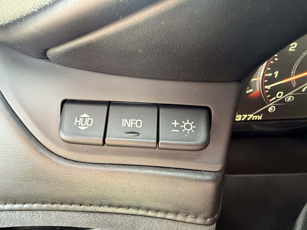 2015 Cadillac Escalade Image 22