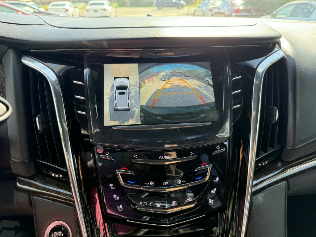 2015 Cadillac Escalade Image 23