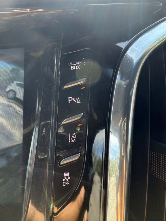 2015 Cadillac Escalade Image 26