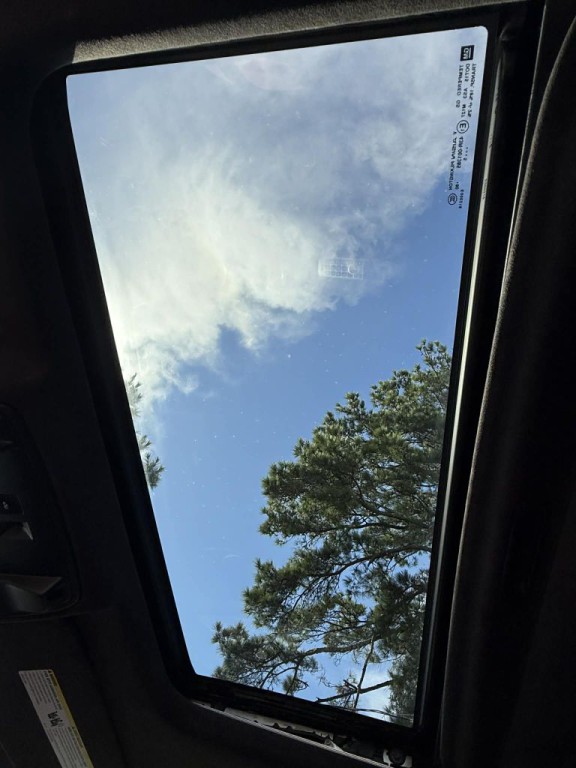 2015 Cadillac Escalade Image 27